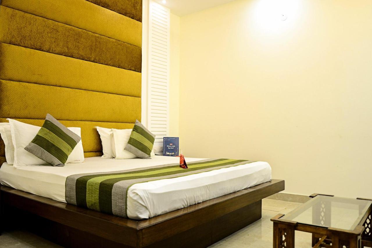 Centra Inn New Delhi Exteriör bild