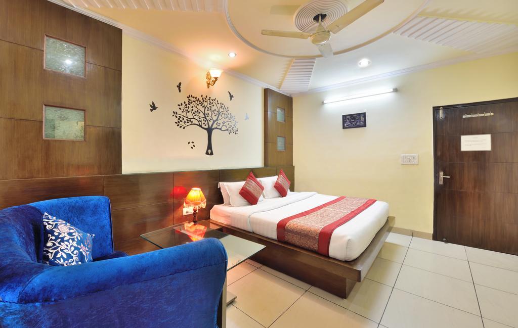 Centra Inn New Delhi Exteriör bild