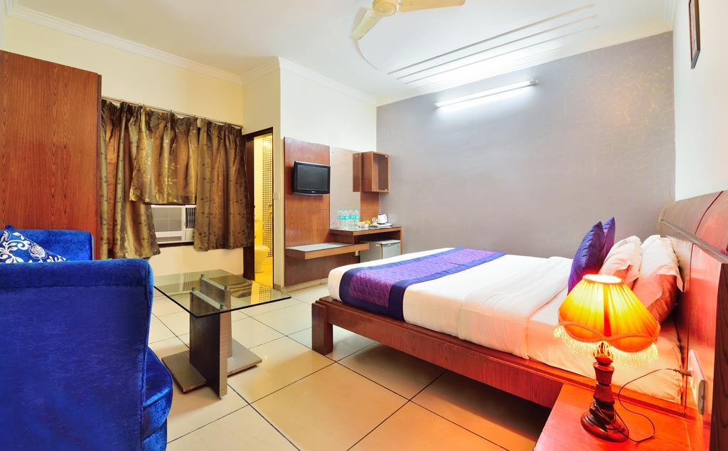 Centra Inn New Delhi Exteriör bild