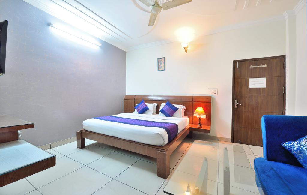 Centra Inn New Delhi Exteriör bild