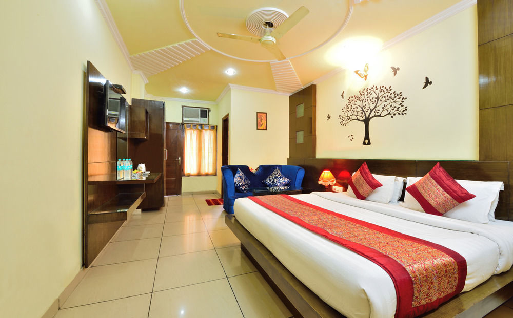 Centra Inn New Delhi Exteriör bild